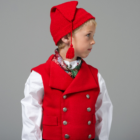 Lue og vest til guttebunad modell Borre