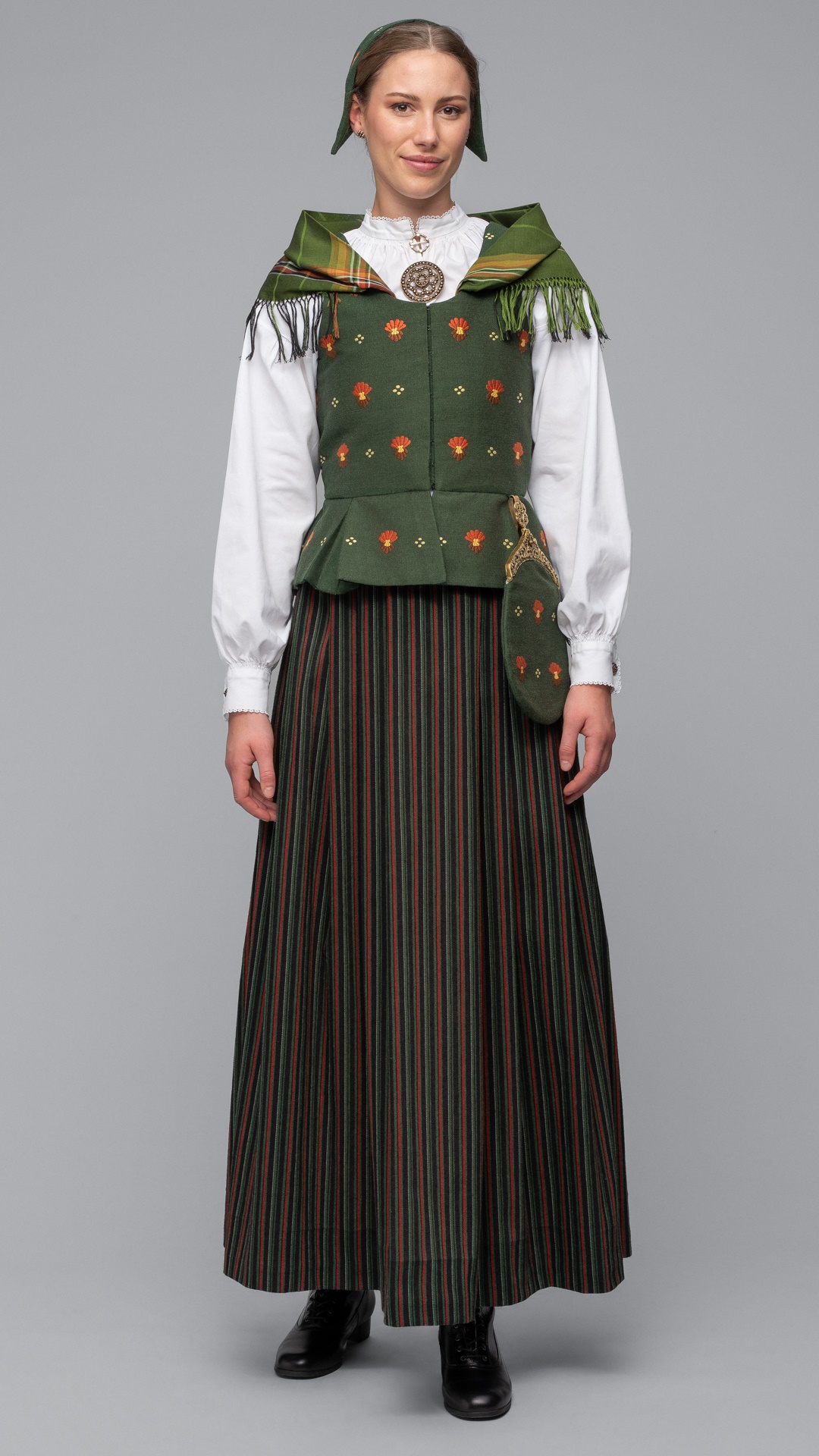 Bilde av Den gamle Ringeriksdrakten