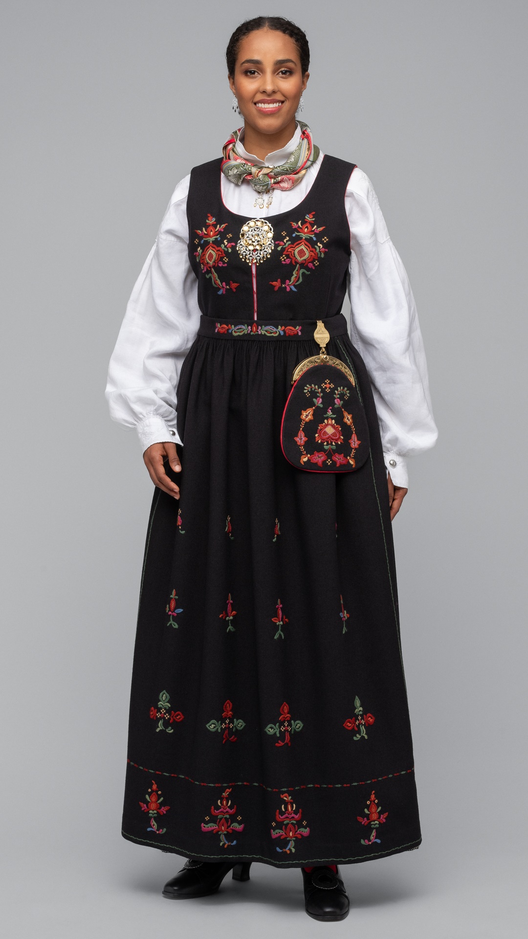 Bilde av Kvinnebunad fra Stranda