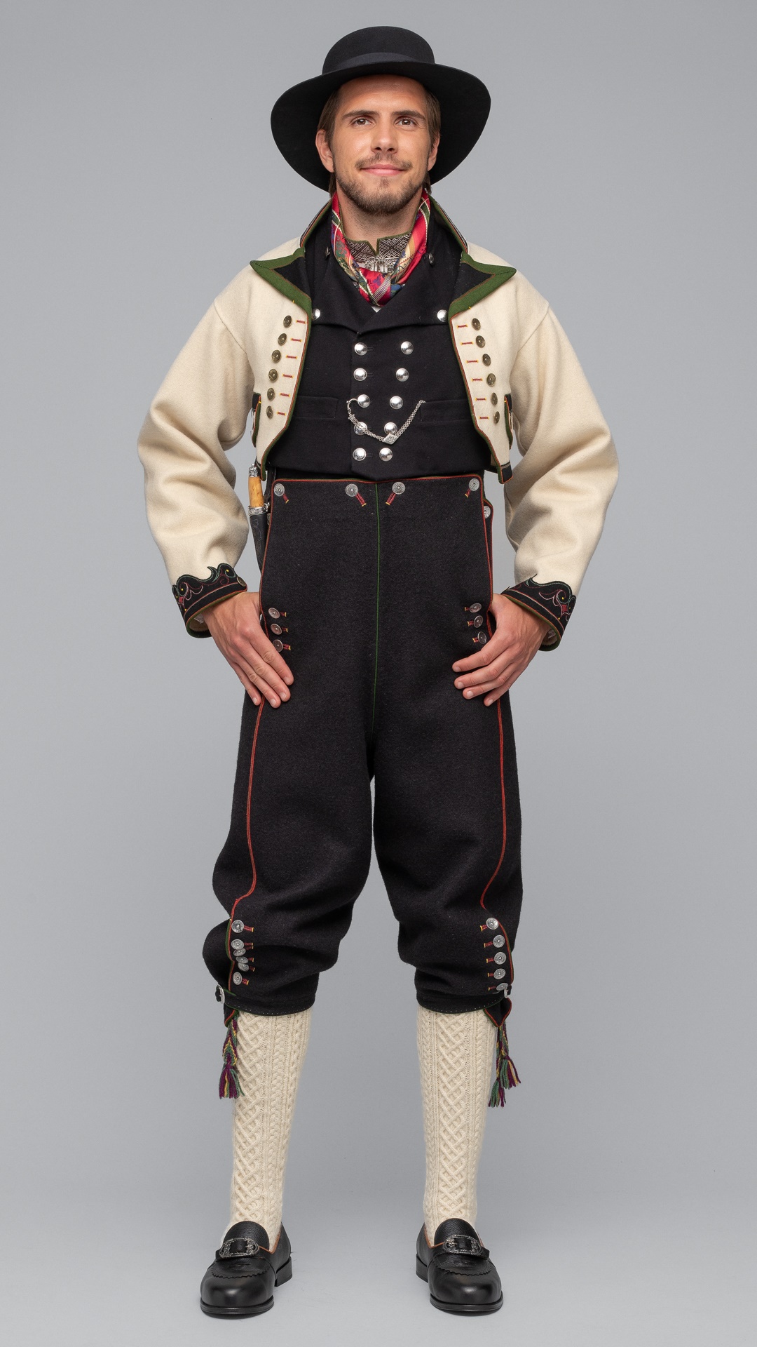 Bilde av Øst-Telemark Gråtrøye (og Øst-Telemark beltestakk)