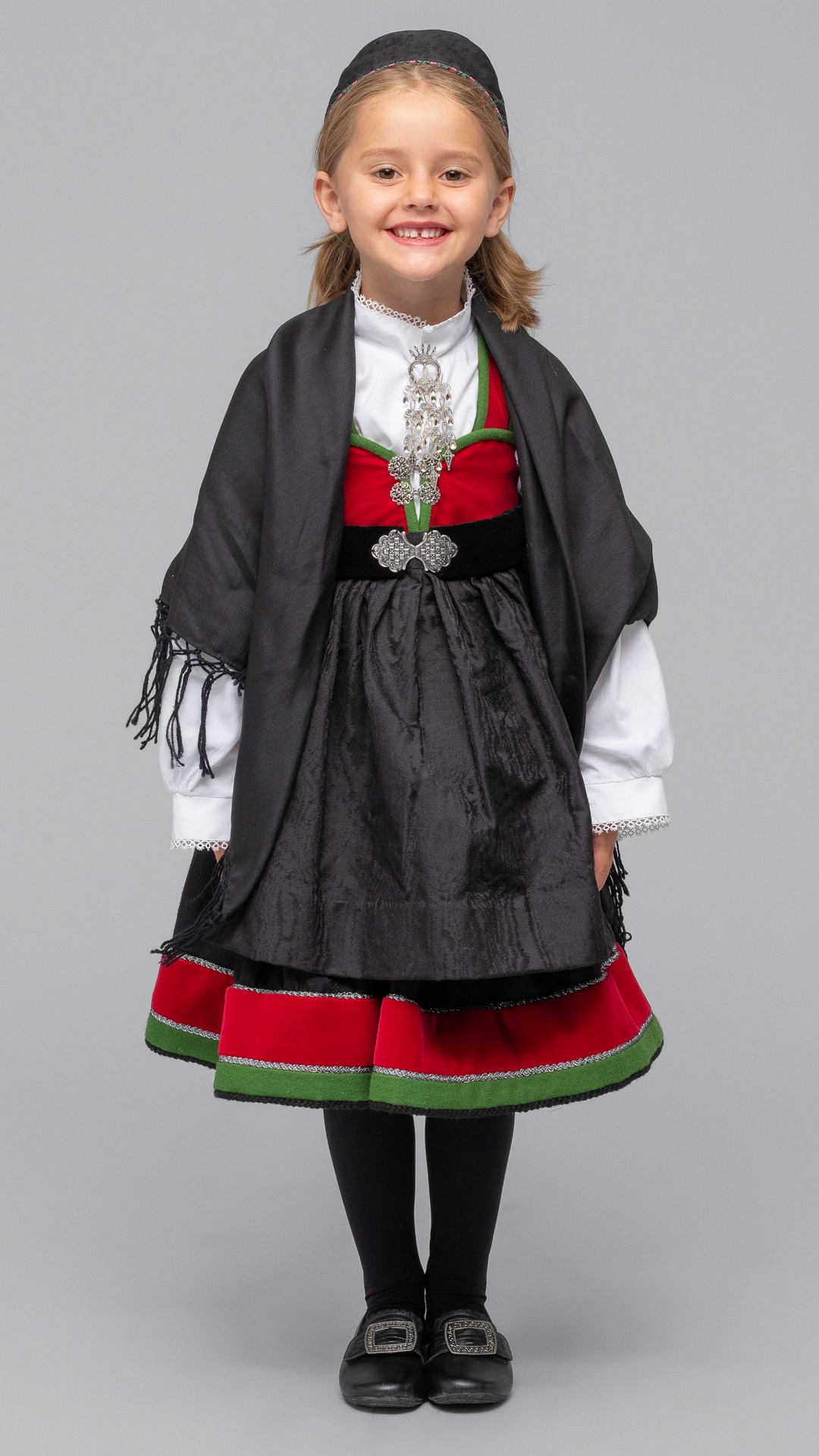 Bilde av Jentebunad med fløyelsliv fra Vestfold