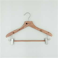 Bilde av Kleshenger i cedertre