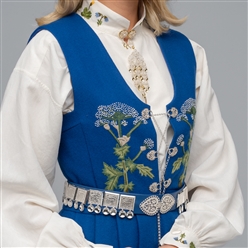 Bilde av PRØVELAPP FOR BRODERING AV TROMSØ FESTDRAKT