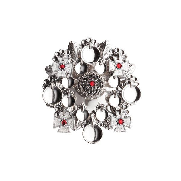 Sølje med raud stein, oksidert