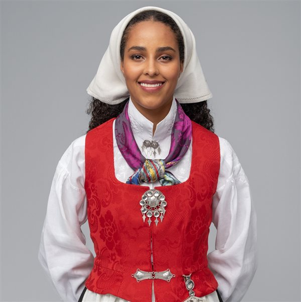 Materialpakke, rød vest til Balsfjordbunaden