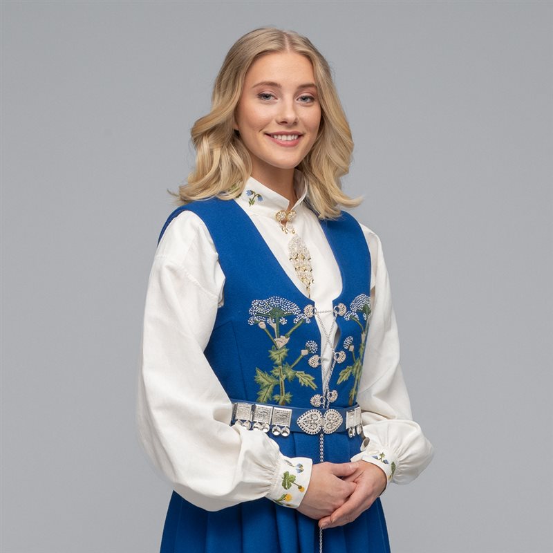 MATERIALPAKKE TIL SKJORTE, TROMSØ FESTDRAK FOR KVINNER