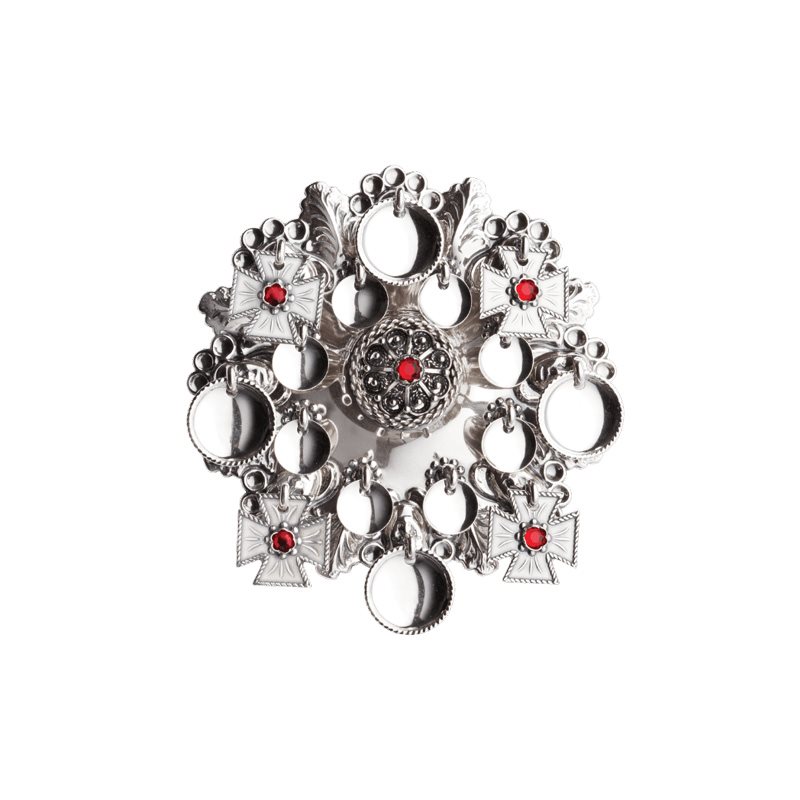 Sølje med raud stein, oksidert