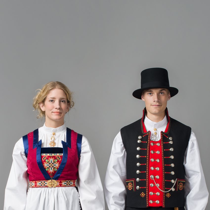 Fana dame og herrebunad Norsk Flid nettbutikk og bunader Fana dame og herrebunad Norsk Flid nettbutikk og bunader