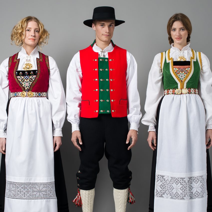 Os kvinne og mannsbunad Norsk Flid nettbutikk og bunader Os kvinne og mannsbunad Norsk Flid nettbutikk og bunader