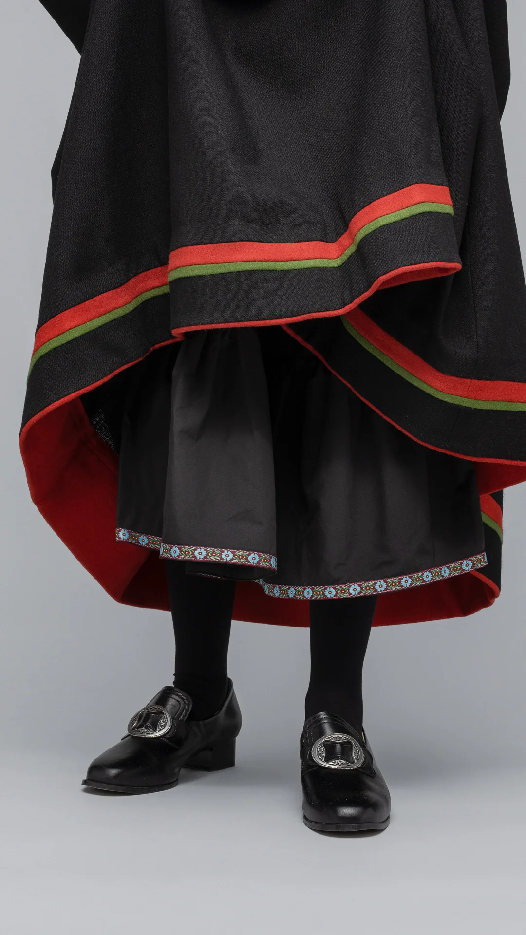 Finnmarksbunad Svart stakk