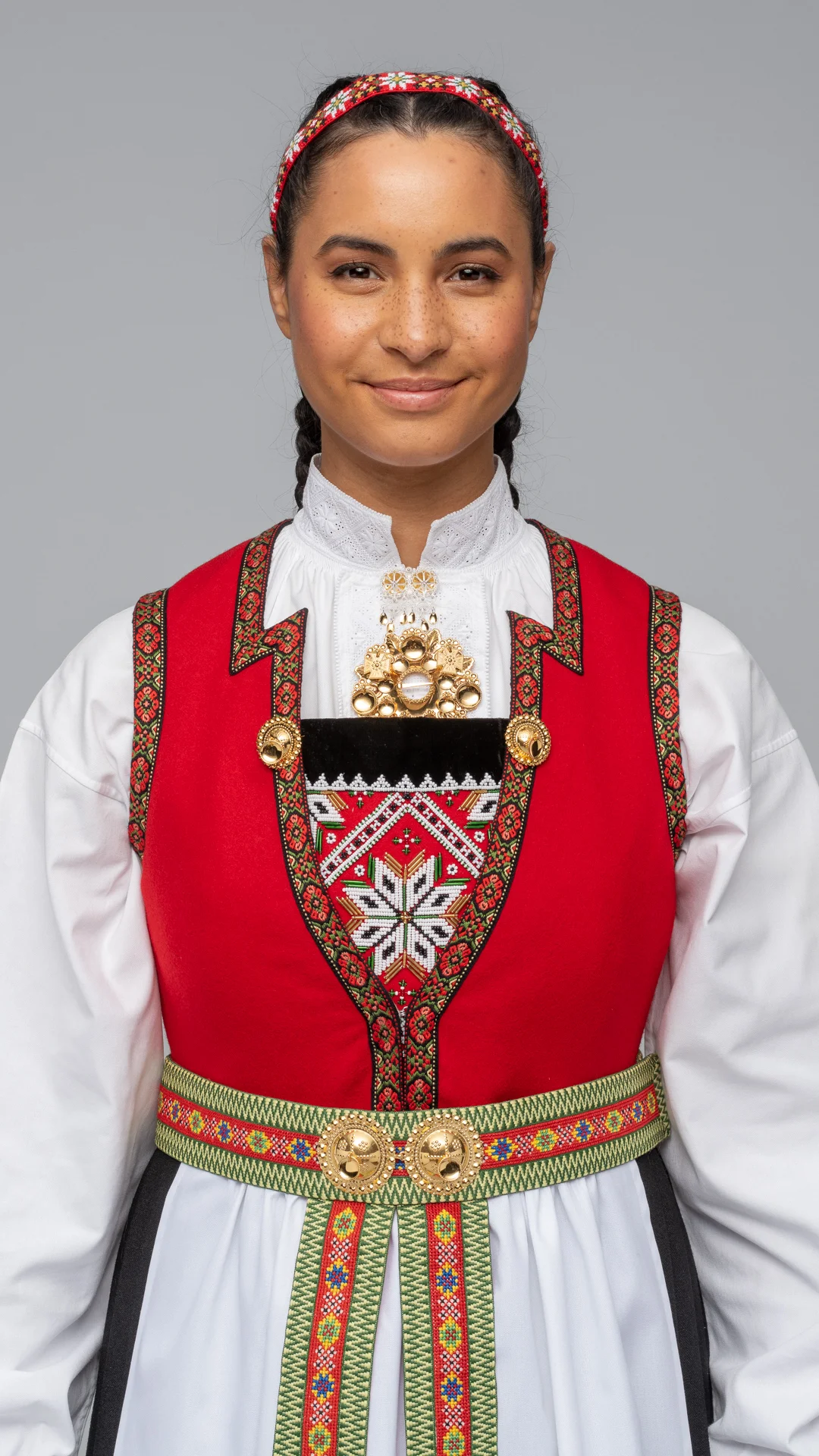 Hardanger kvam damebunad