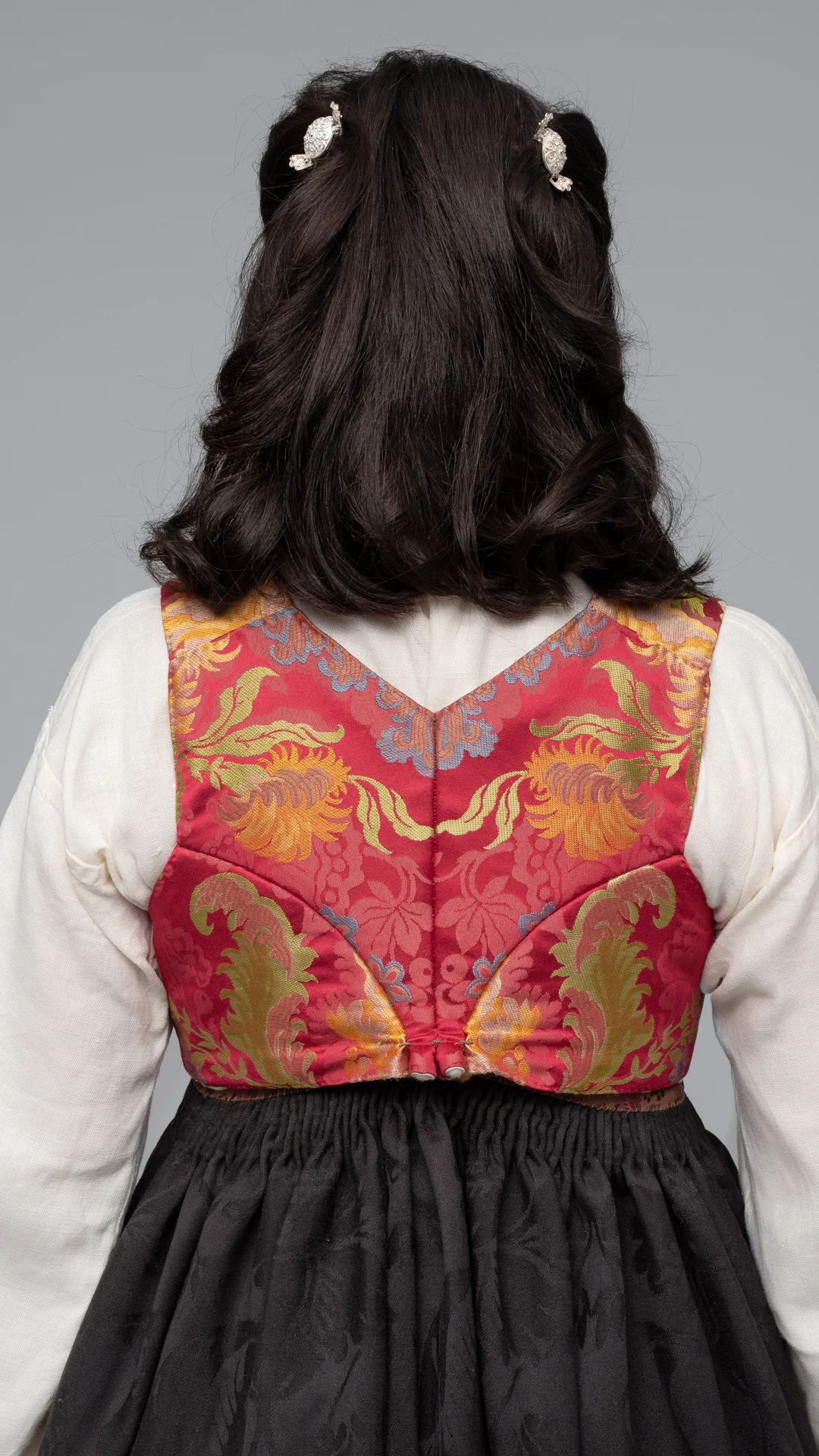 Rosa silkevest til Rekonstruert Vest-Agder drakt