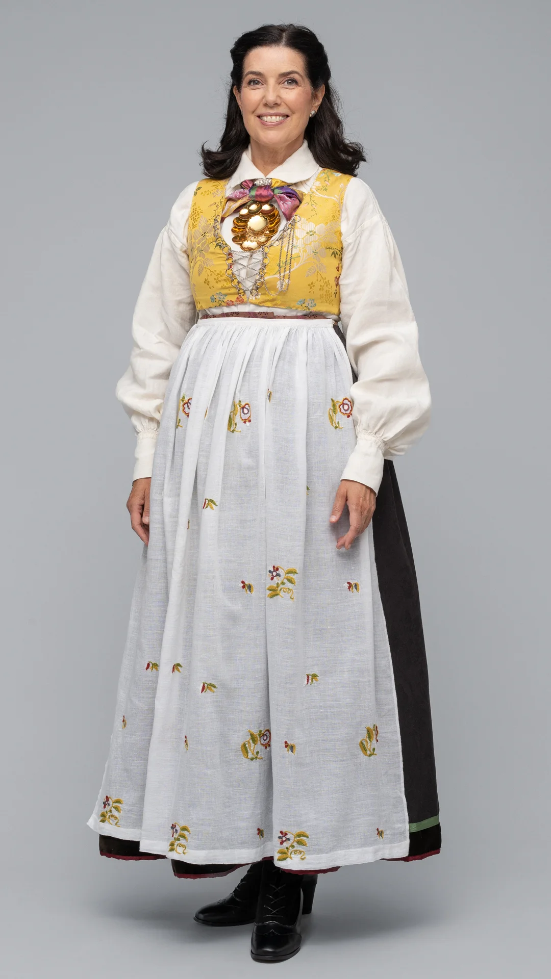 Rekonstruert Vest-Agder drakt fra 1810