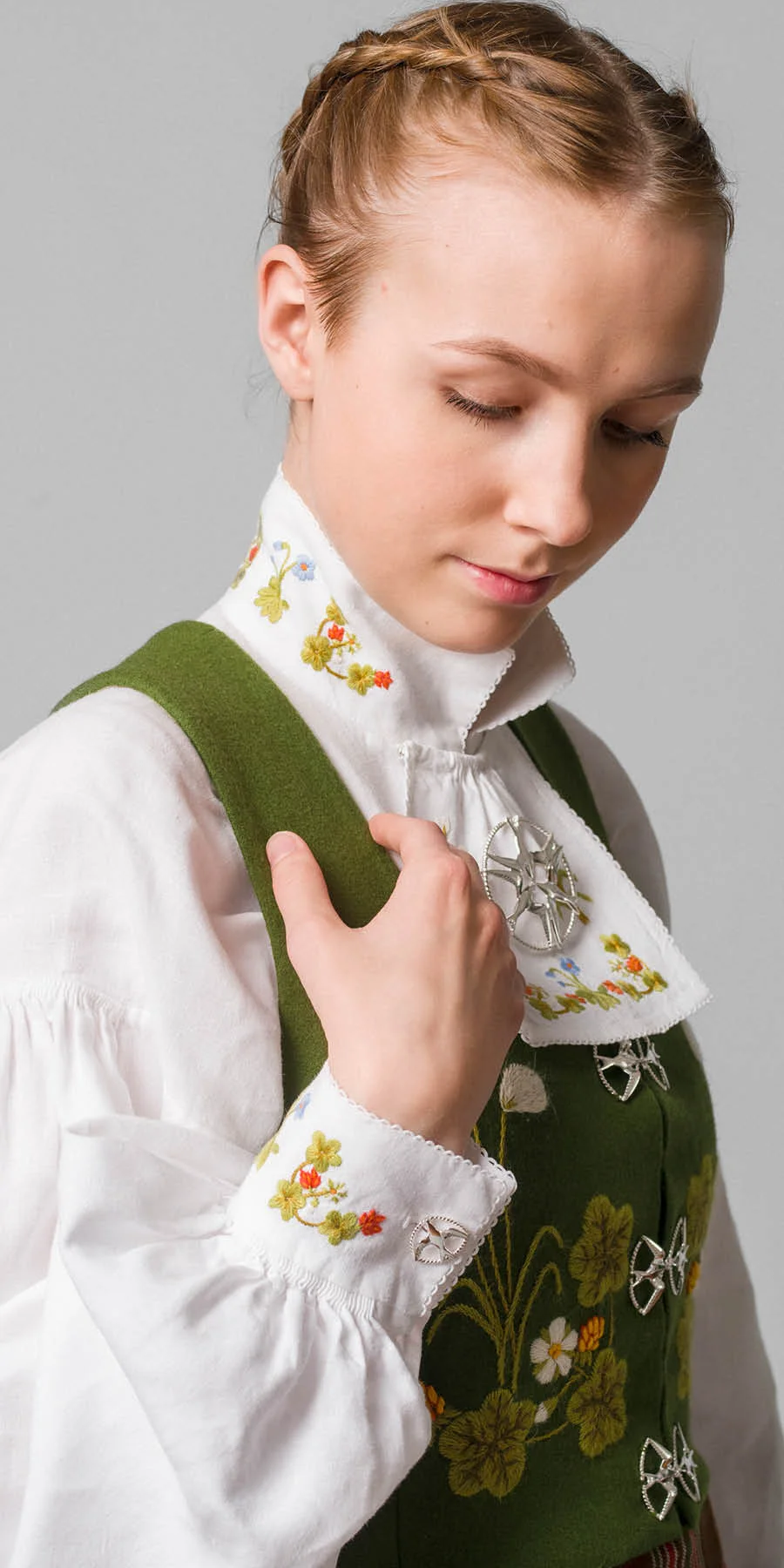 Senja festdrakt grønn vest