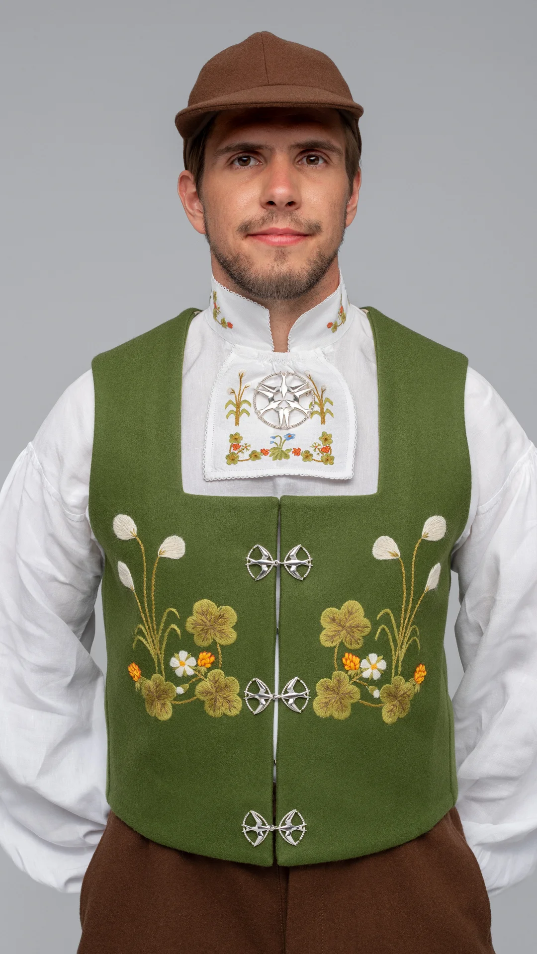 Senja festdrakt grønn vest