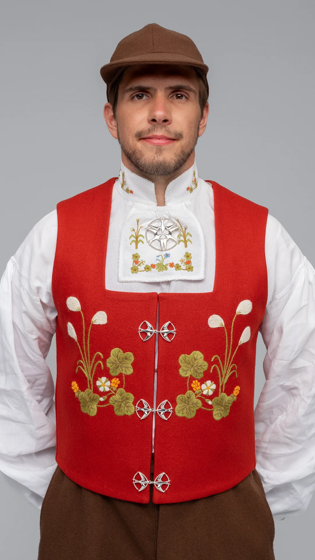Senja festdrakt rød vest