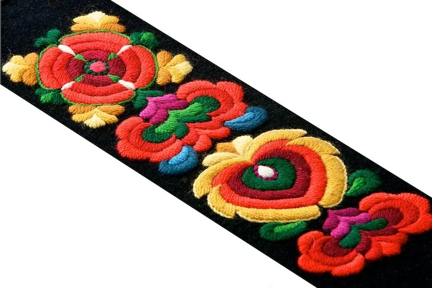 Broderingspakke til bunad fra Øvre Hallingdal