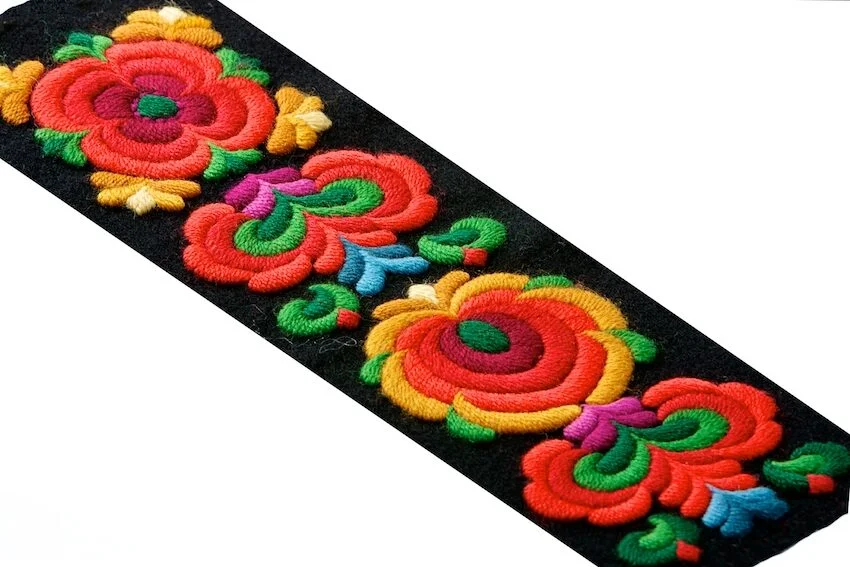 Broderingspakke til bunad fra Øvre Hallingdal