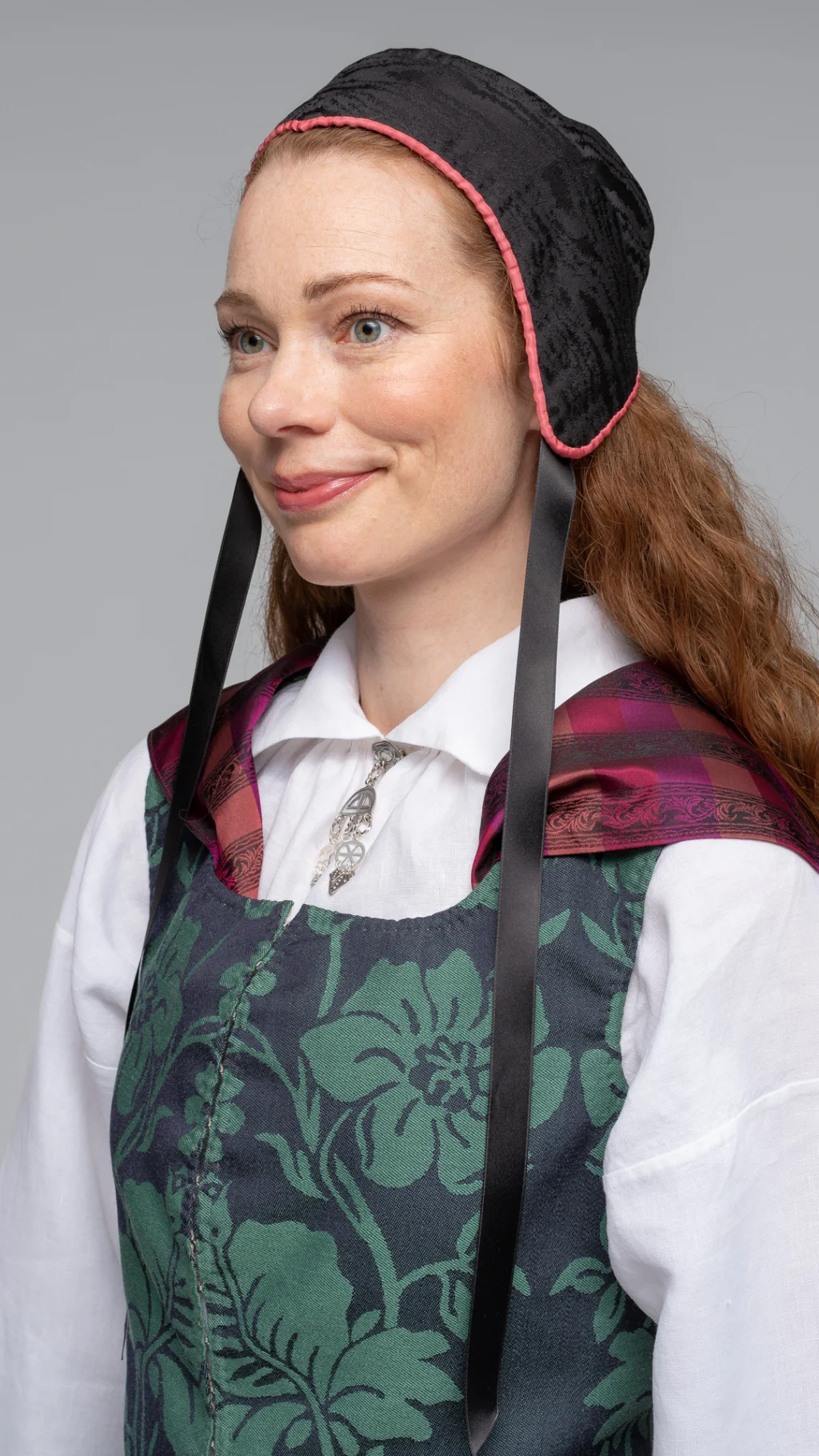 Rekonstruert bunad fra Oppdal 1790-modell - Bilde 2