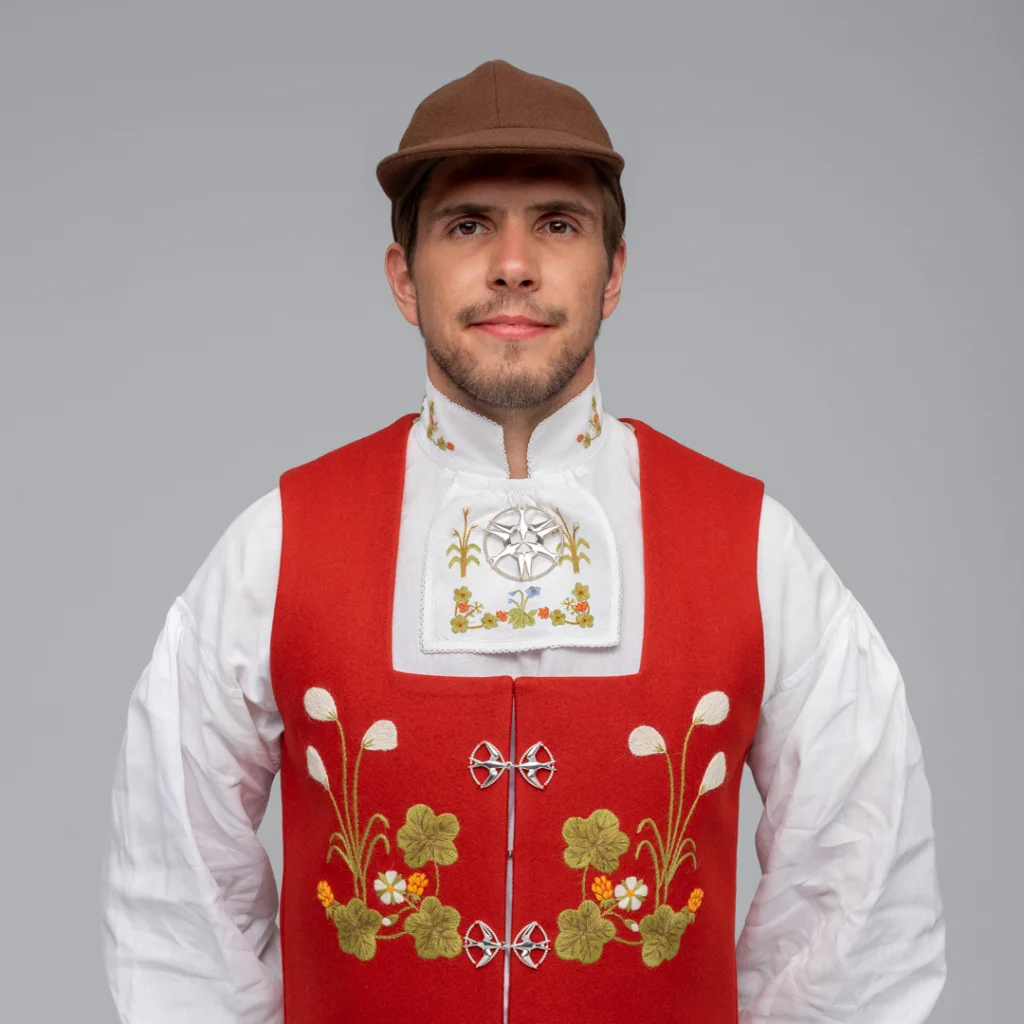 Materialpakke vest ferdig brodert, til Senja festdrakt for herre - Bilde 3