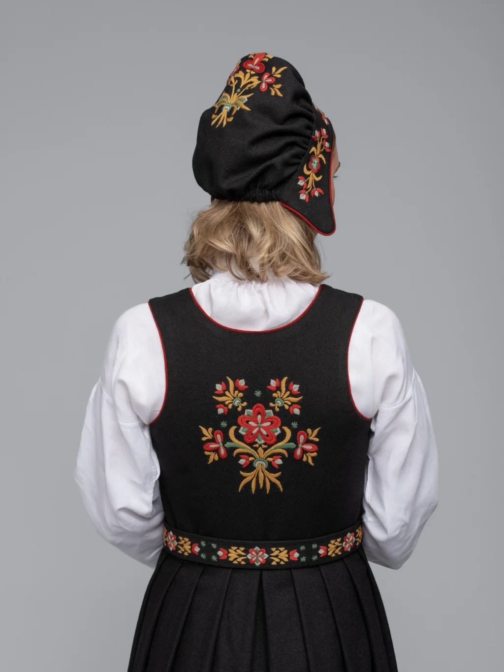 Nedre buskerudbunad - Bilde 3