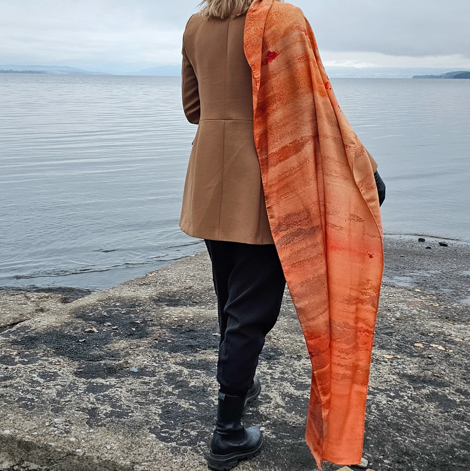 Skjerf i ull og silke Sunset coral