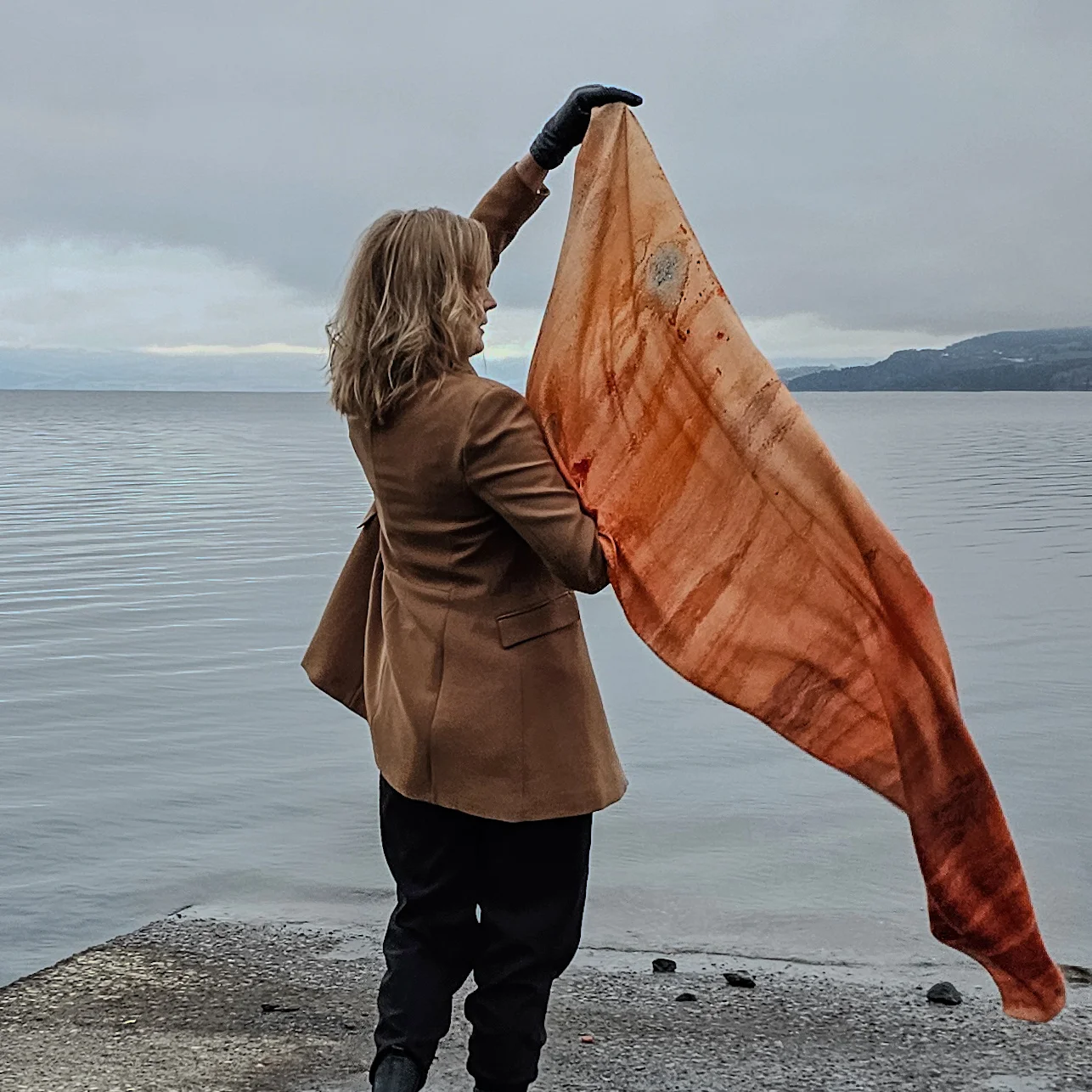 Skjerf i ull og silke Sunset coral
