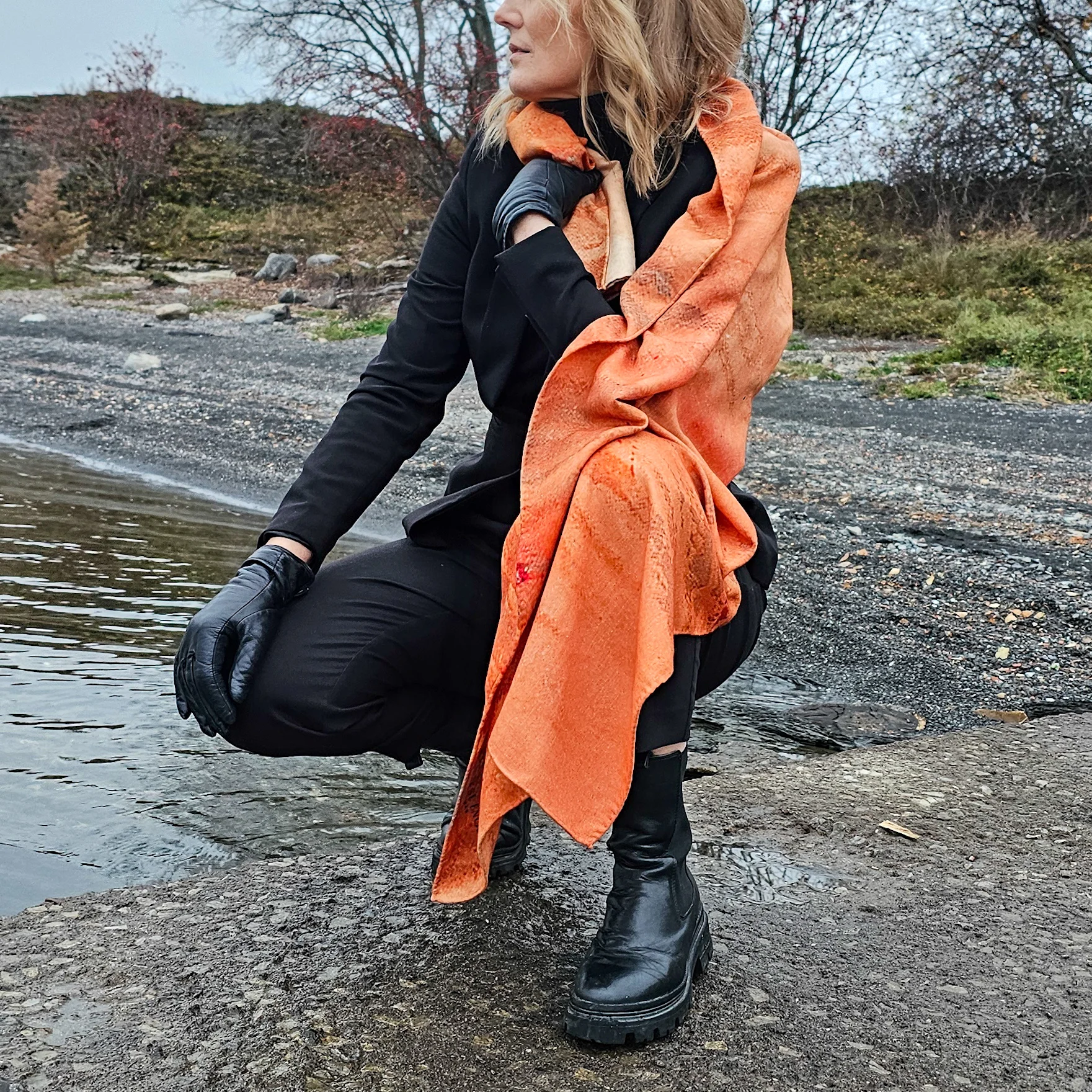 Skjerf i ull og silke Sunset coral