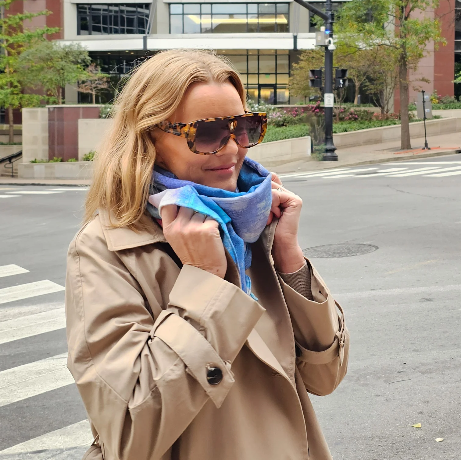 Skjerf Blurred lines light blue