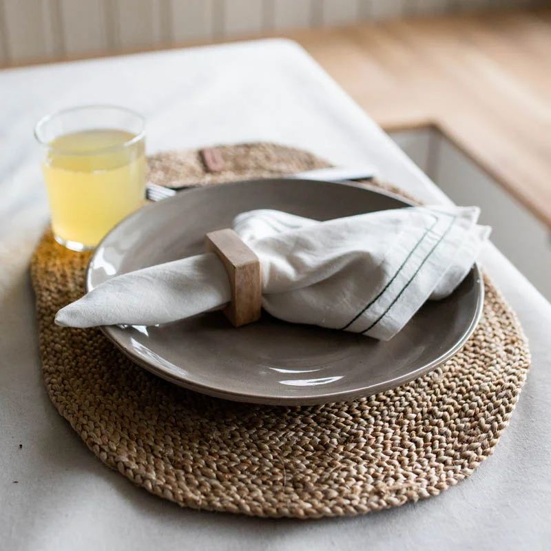 Bordbrikke, jute, oval