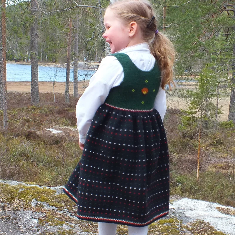 Strikkepakke Finstakken fra Ringerike Barn