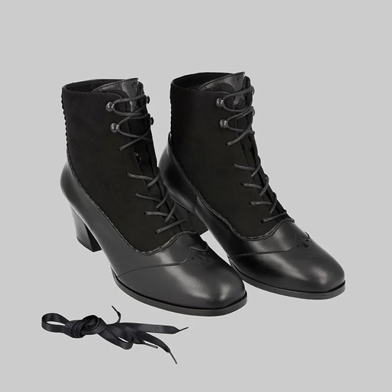 Klara boot