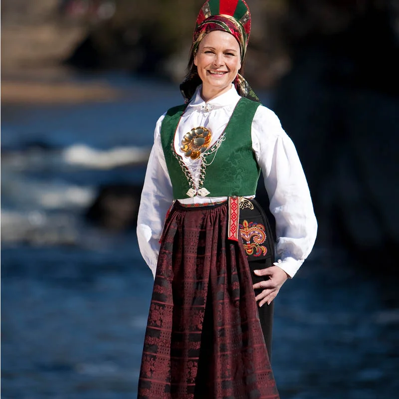 Materialpakker silkeforkle Vest-Agderbunad