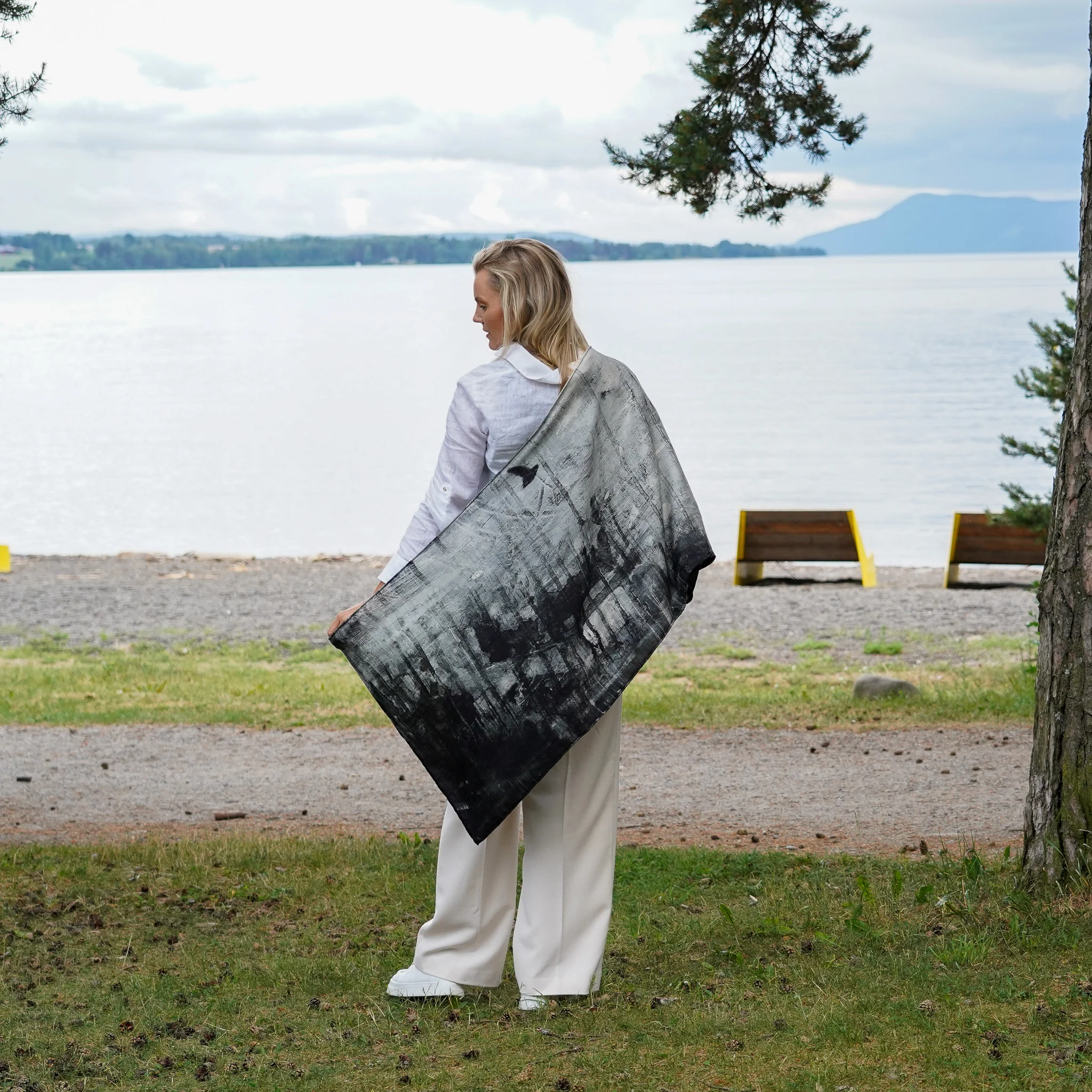 Skjerf OVER THE SEVEN SEAS/ BLACK AND WHITE - Bilde 7