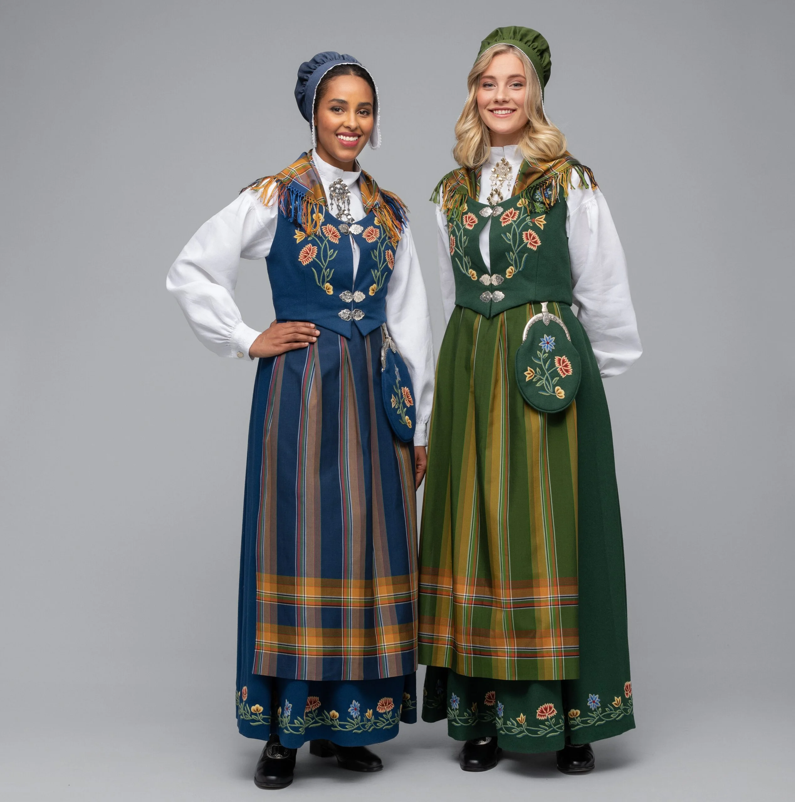 Fullpakke tilbud, Nordlandsbunaden for kvinner - Bilde 1