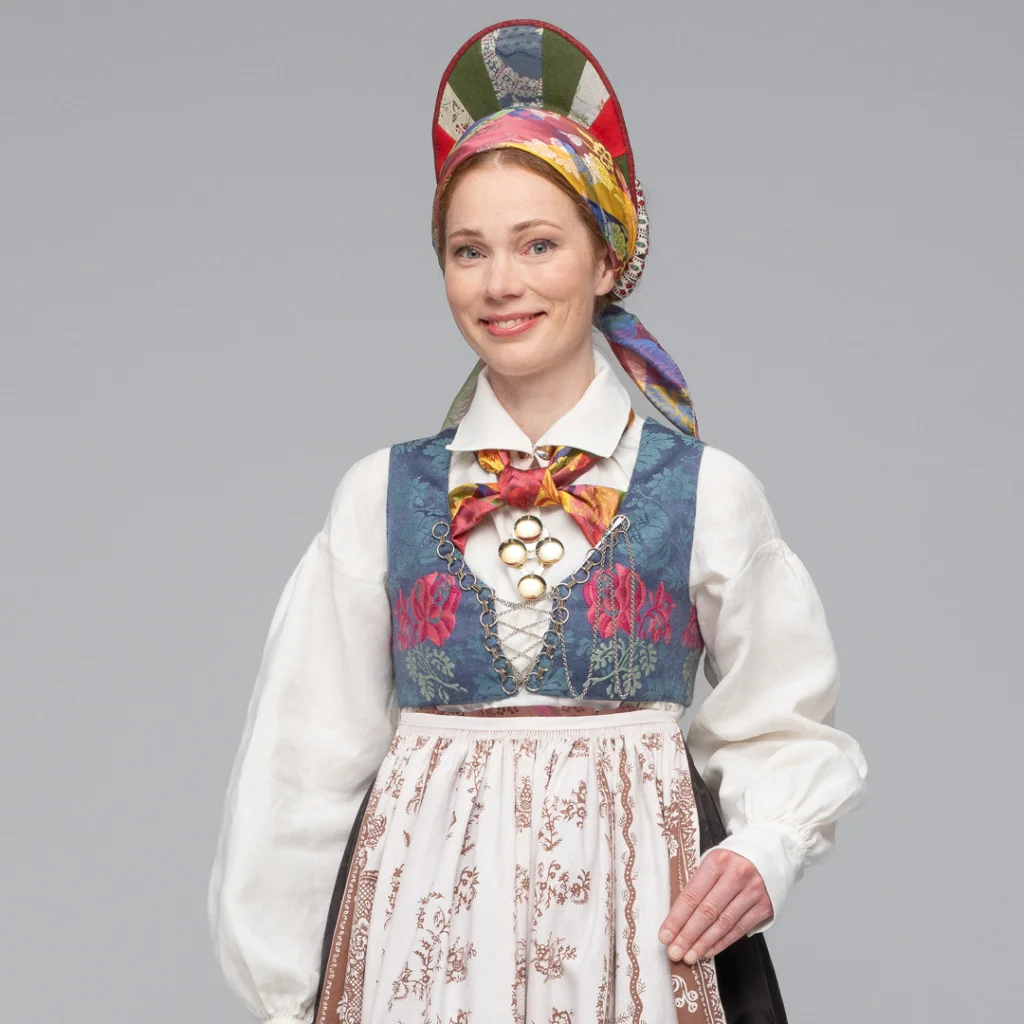 Rekonstruert Vest-Agder drakt fra 1810
