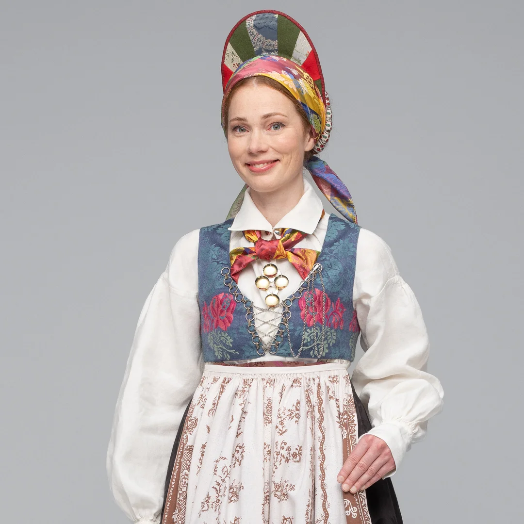 Rekonstruert Vest-Agder drakt fra 1810