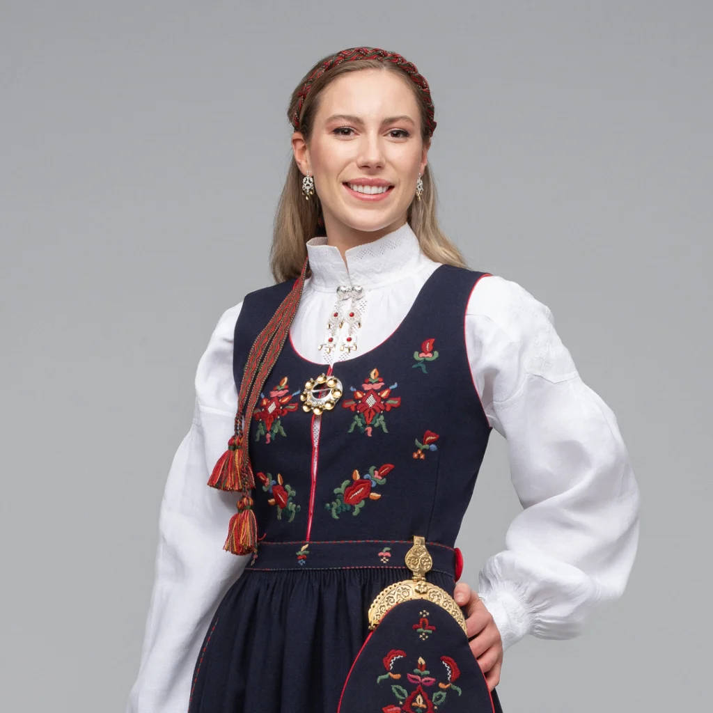 Materialpakke Skodjebunad – KUN BUNAD