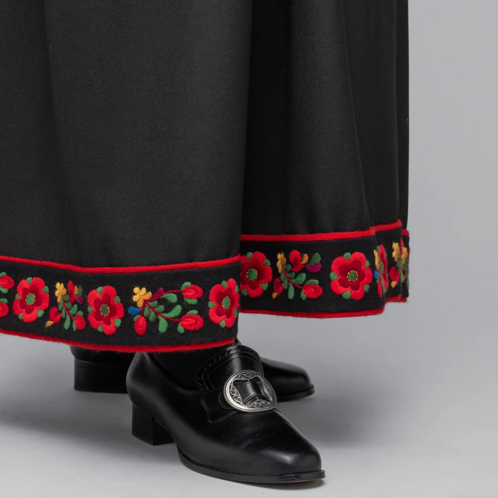 Broderingspakke til Kyrkjestakk fra Hallingdal - Bilde 3