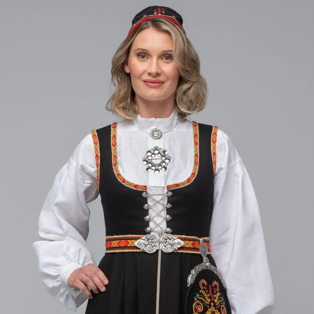 Vestfoldbunad 1932 modell sort