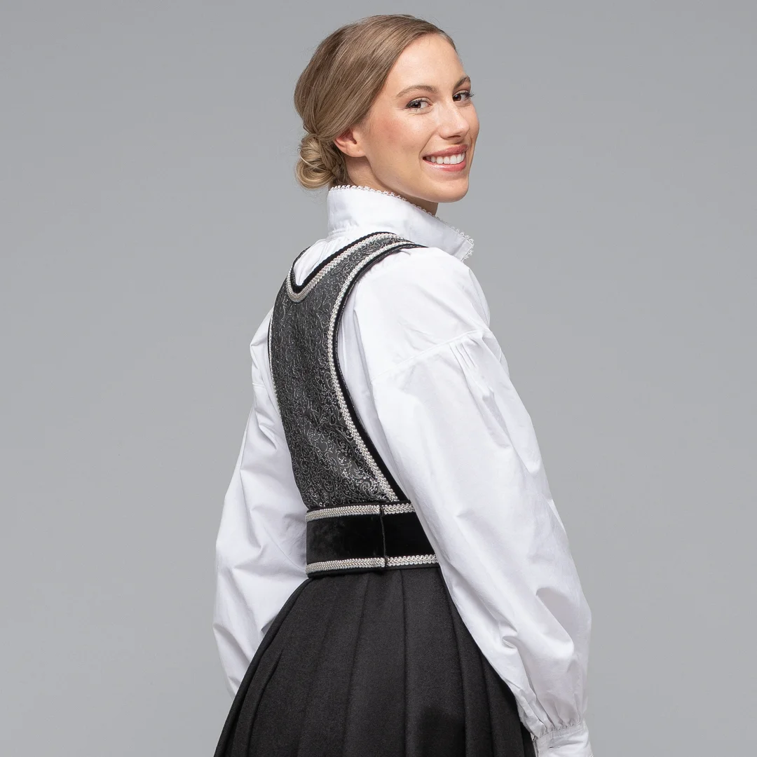 Alexandra festdrakt