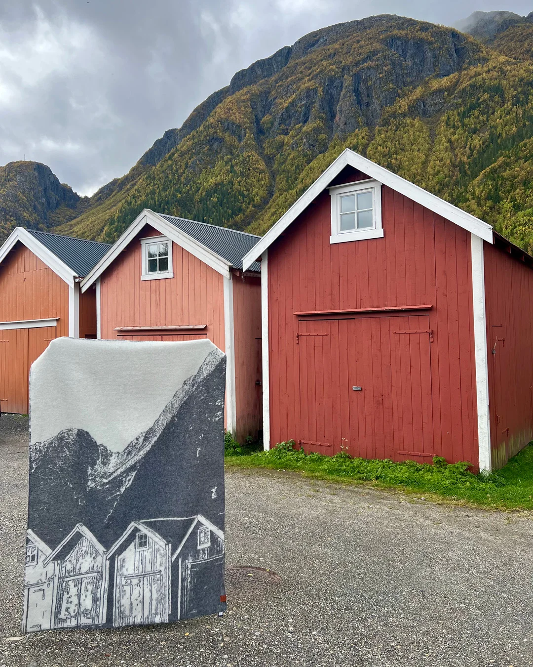 Pledd Øyfjellet grå Klippan